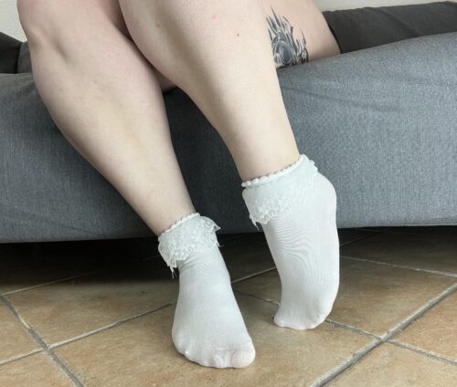 Süße Söckchen mit Spitze