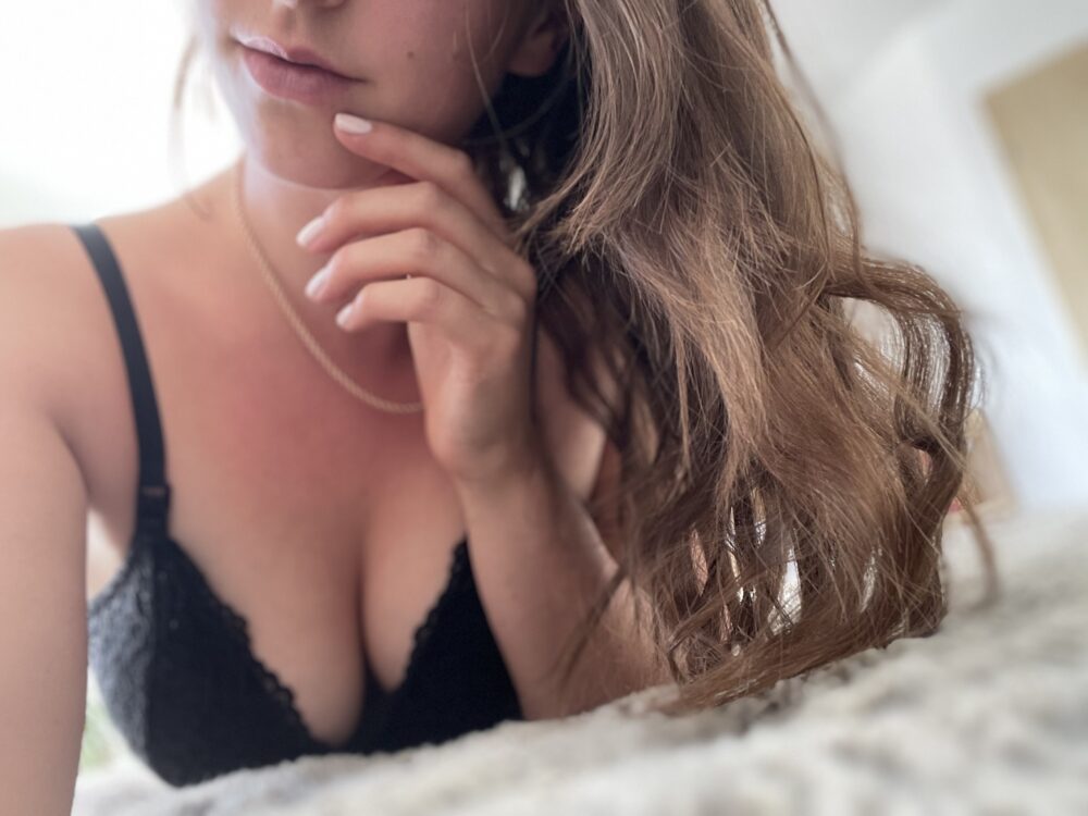 “süße Brüste” Fotoset 😇🐝 FSK16