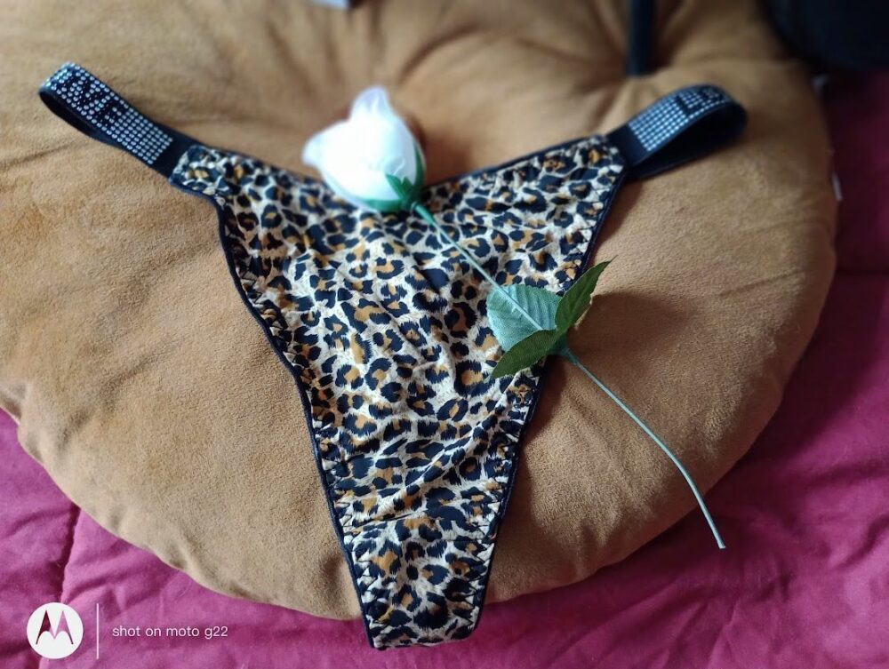 String Tiger LOVE bling bling