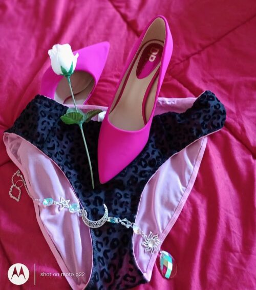 Getiegert und Pink .. und sehr hot