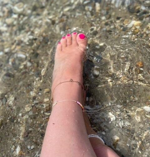 Füsse im See herliches klares Wasser