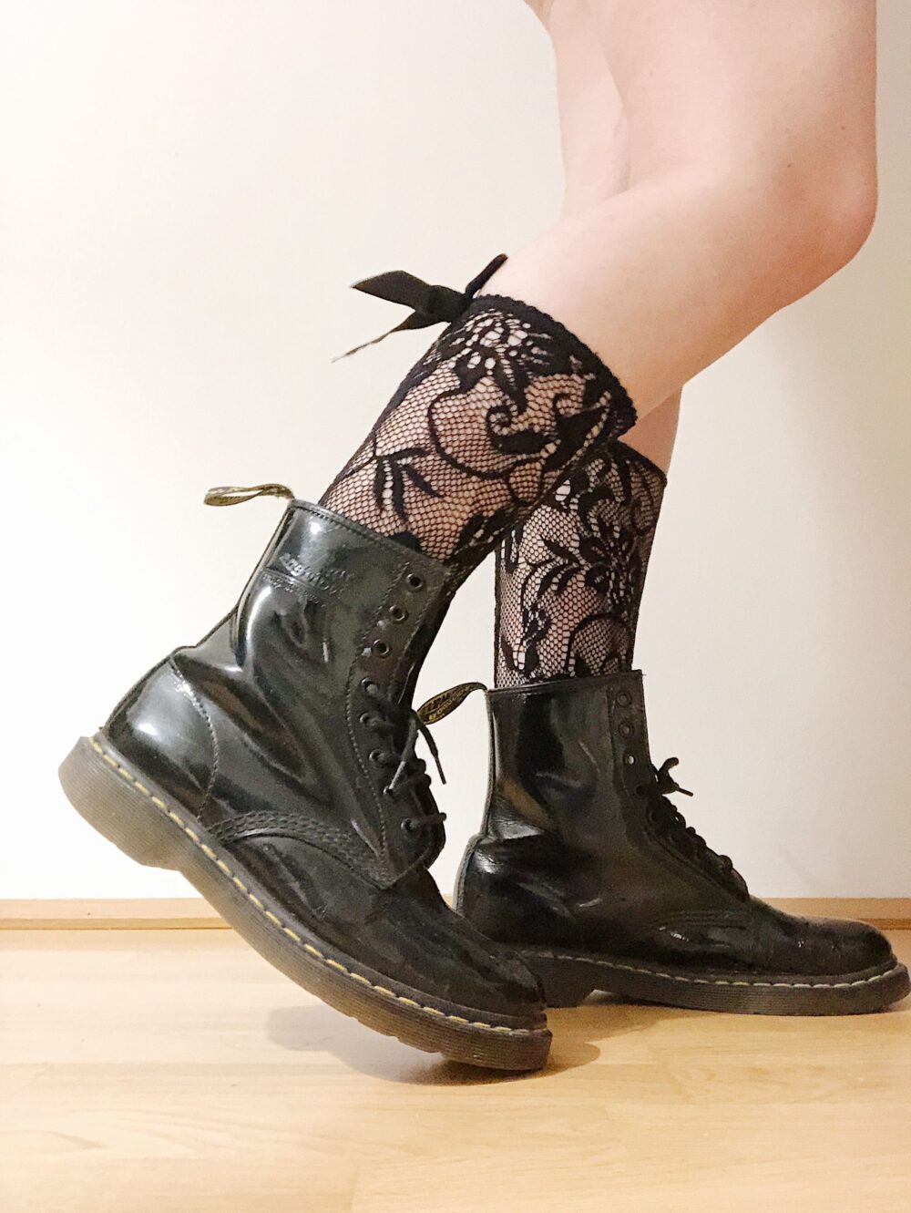 Stark abgenutzte stinkige Boots