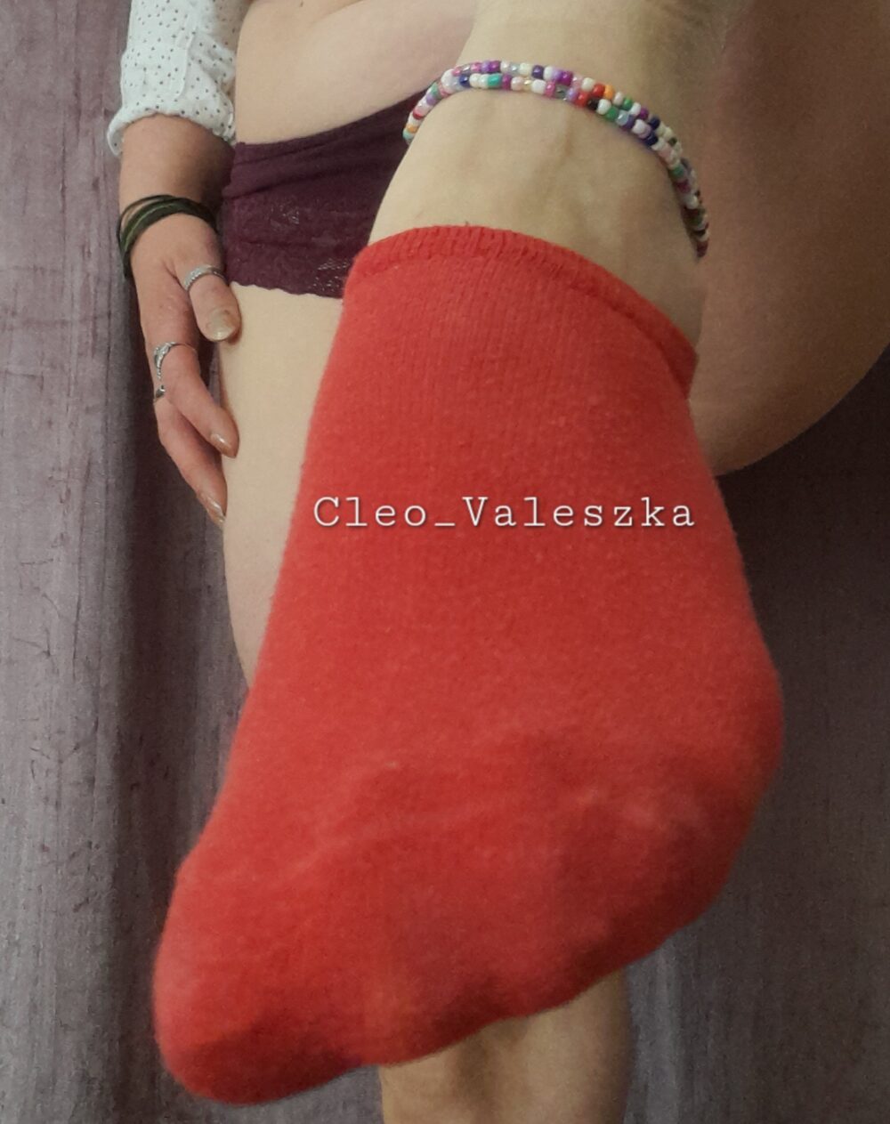 Sneakersocken rot – Getragene Strümpfe