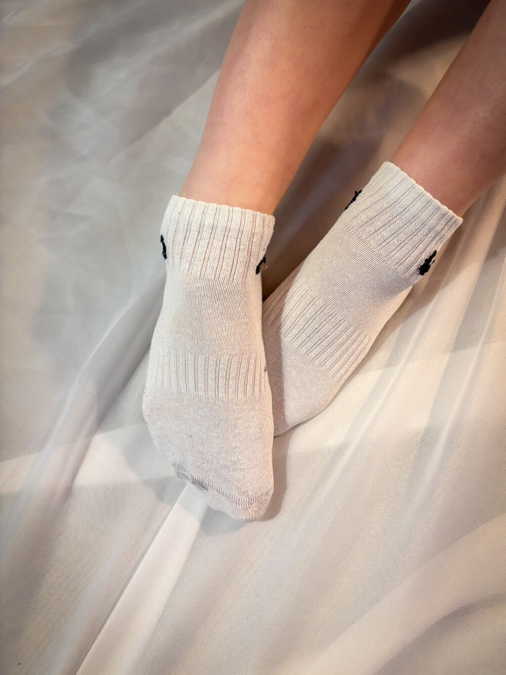 🤍 Weiße Sportsocken – Schlicht, sportlich und verführerisch 🤍 – Getragene Strümpfe