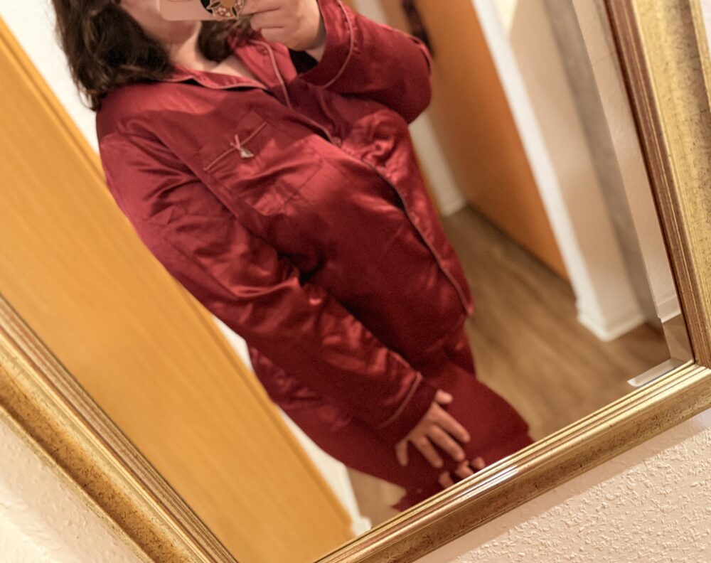 Schlaf mit mir- Rotes Satin Pyjama-Set 💋