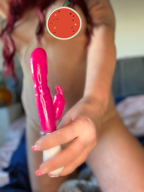 Geiler Gummi Dildo mit Vibration und extra Butterfly