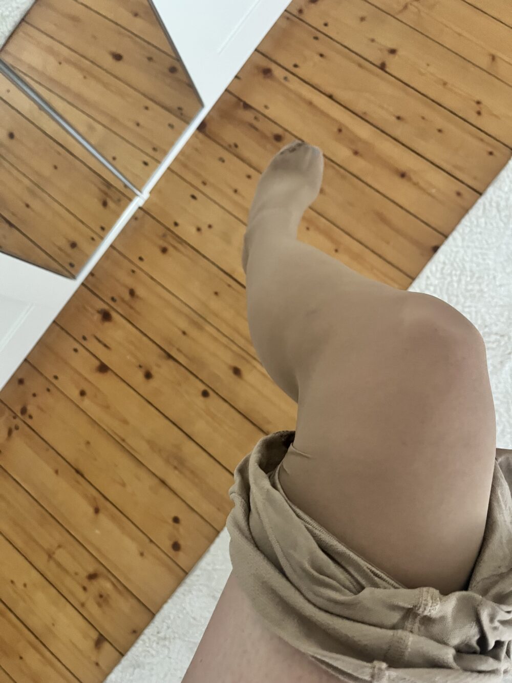 Getragene Strumpfhose vom Bord ✈️