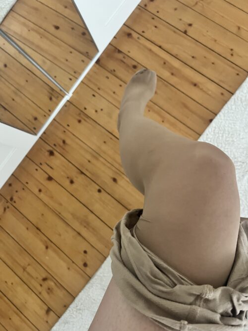 Getragene Strumpfhose vom Bord ✈️