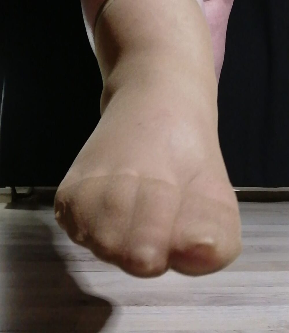 Delicate closeness to your SSBBW Mistress