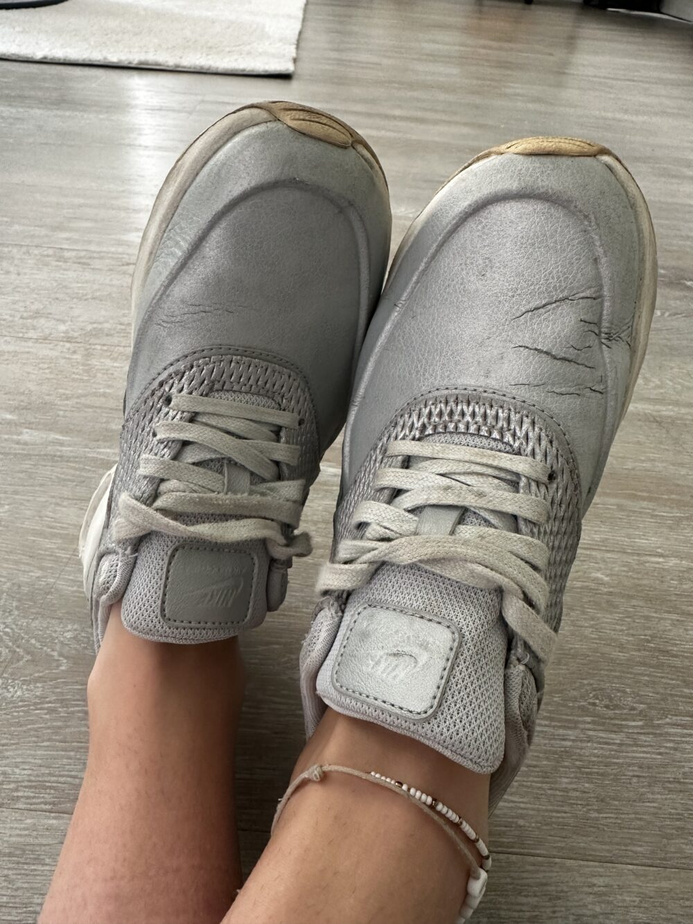 Stinke Schuhe 🤤 – Getragene Schuhe