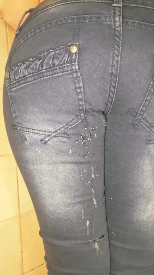 -NS- Jeans vollpissen💦
