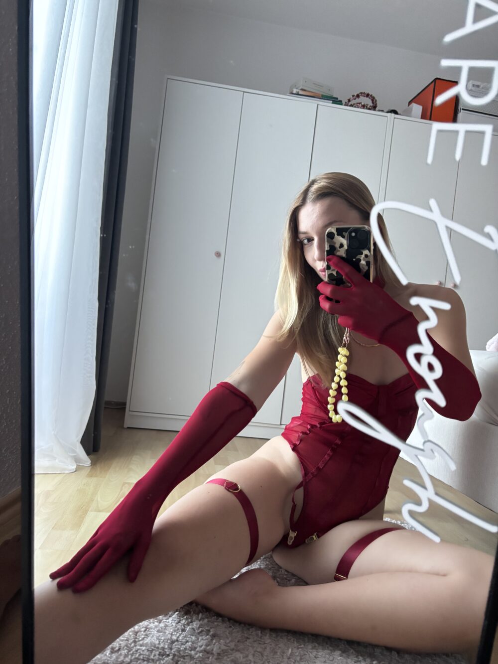 Roter Body 🔥😈🥵 mit Handschuhe + Straps Bänder und Halsband – Bodys