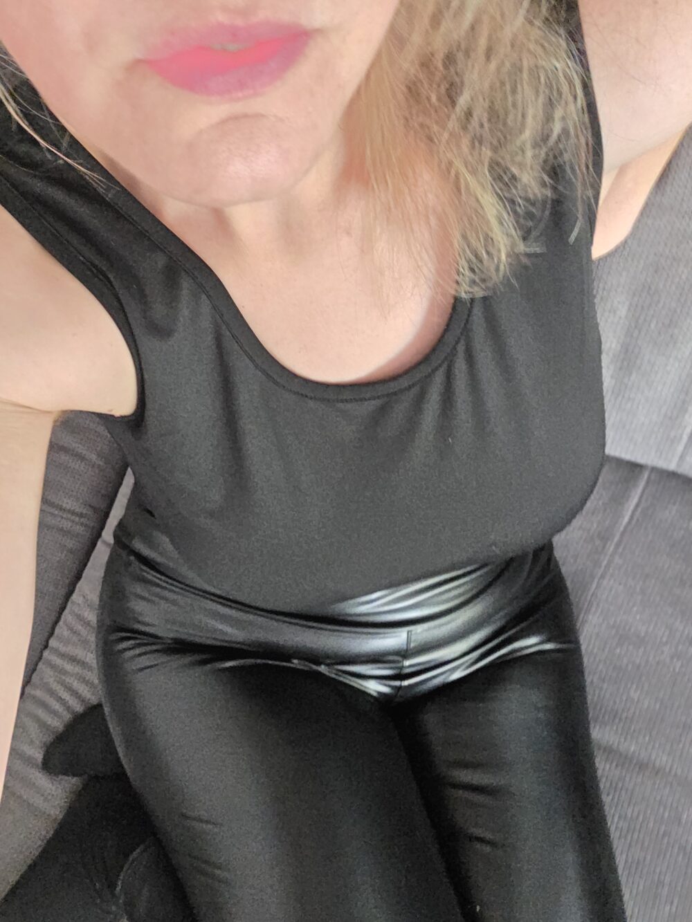 Lederleggings für dich getragen