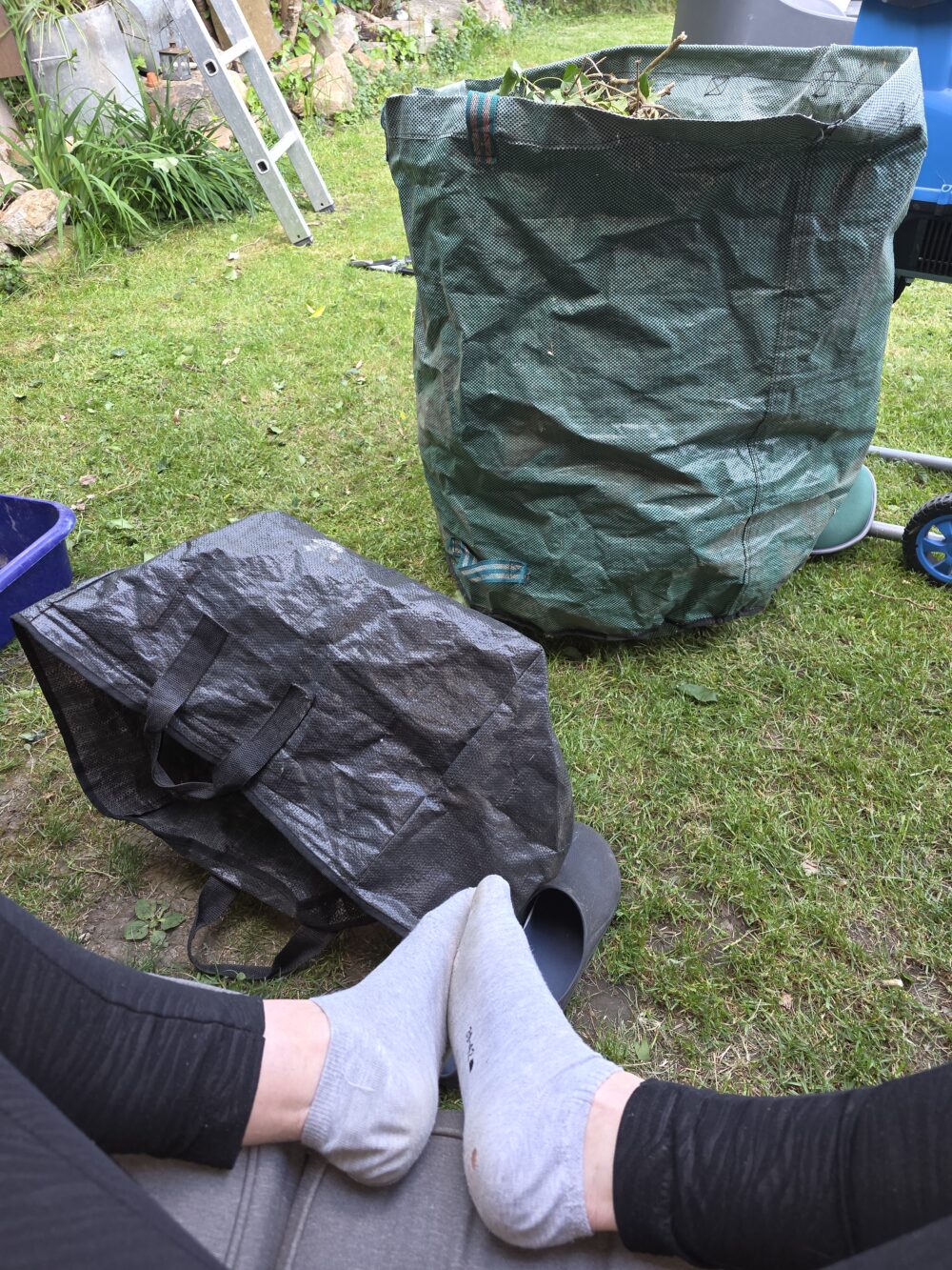 Gartensocken mit Loch