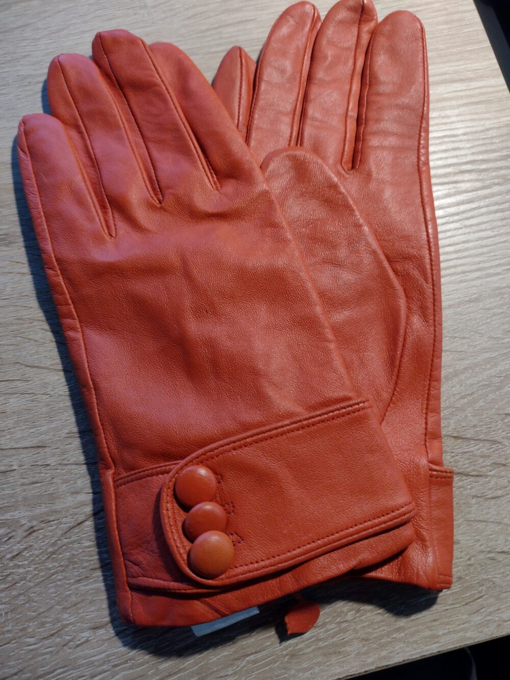 Orange Elegance – Damenhandschuhe aus weichem Lammnappa – Versandfertig