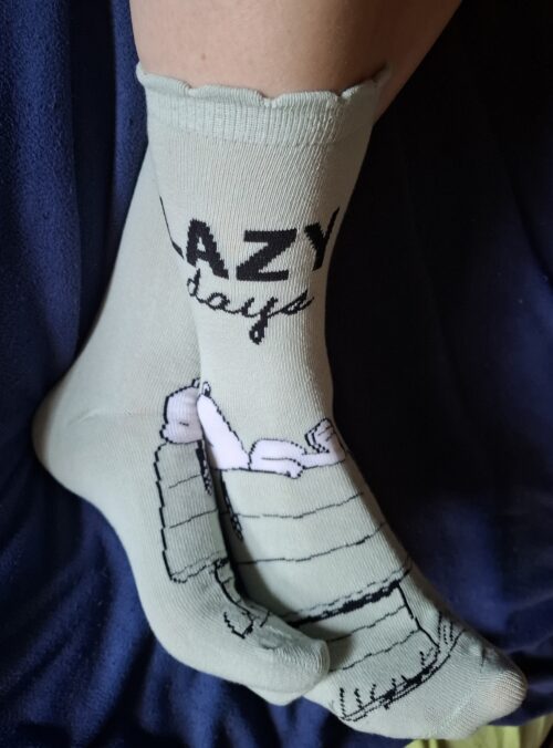 🐾 Süße Snoopy-Socken ✨ Lazy days 🦥💤