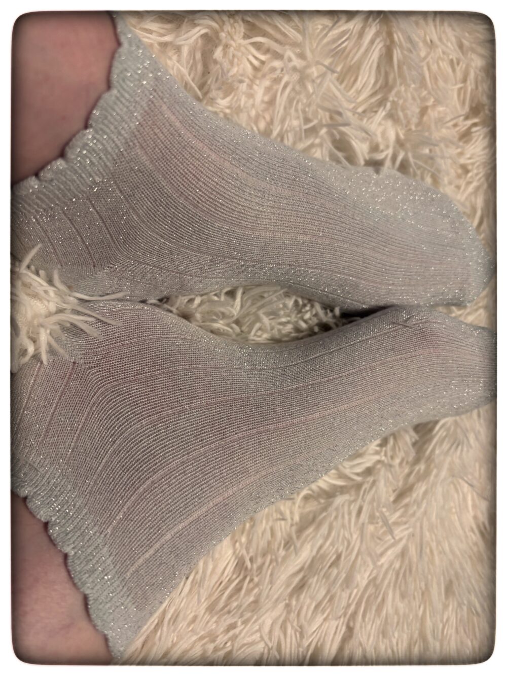 Socken mit Glitzerfäden