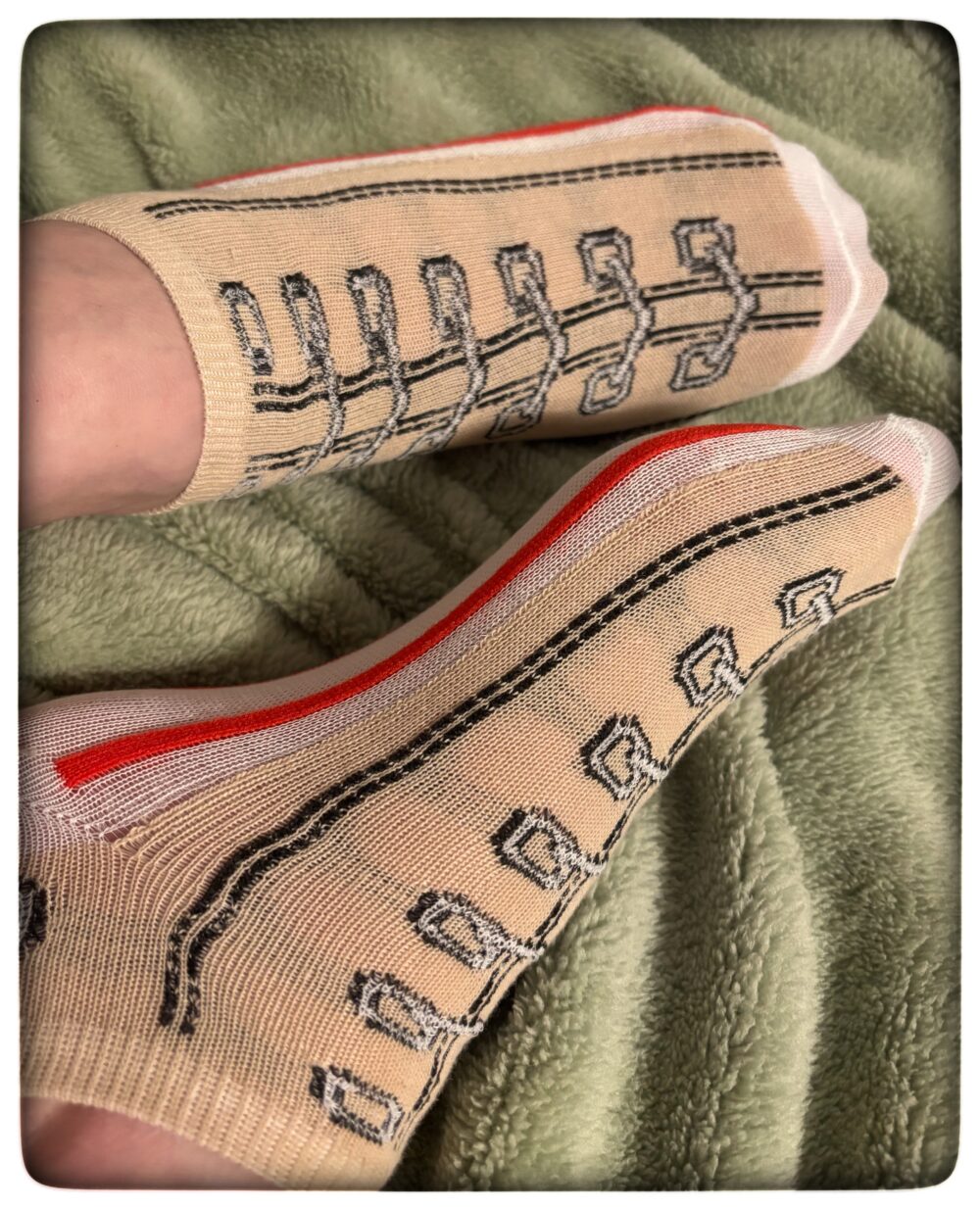 Sneaker Socken dünn – Getragene Strümpfe