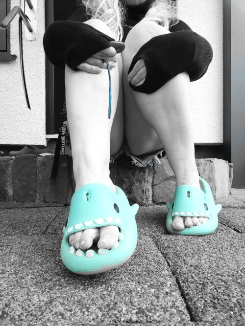Gummi-Schuhe , gern mit Anweisung β Schuhe